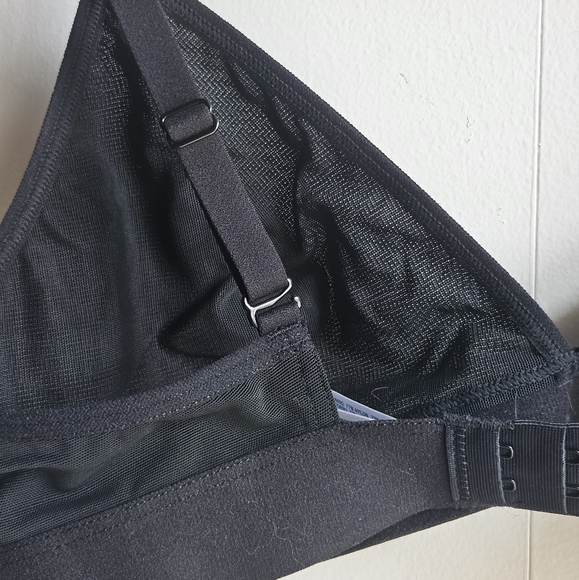 NWOT Old Navy Mesh V-Neck Bralette Top in Women's M - Picture 12 of 14